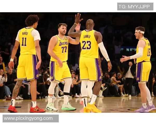 湖人对阵鹈鹕精彩比赛录像回顾与精彩瞬间分析